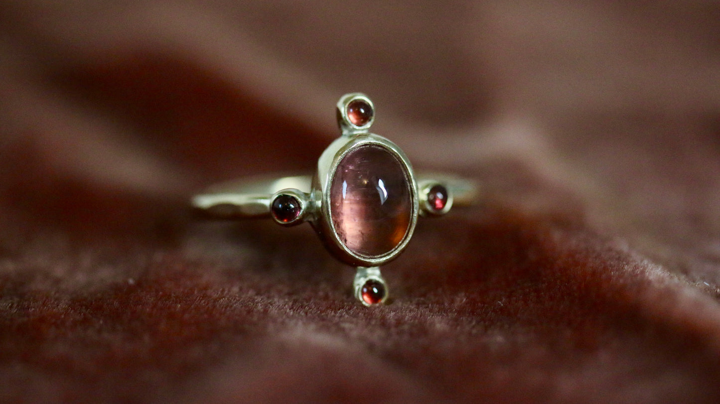 Roze toermalijn & rode granaatjes ring