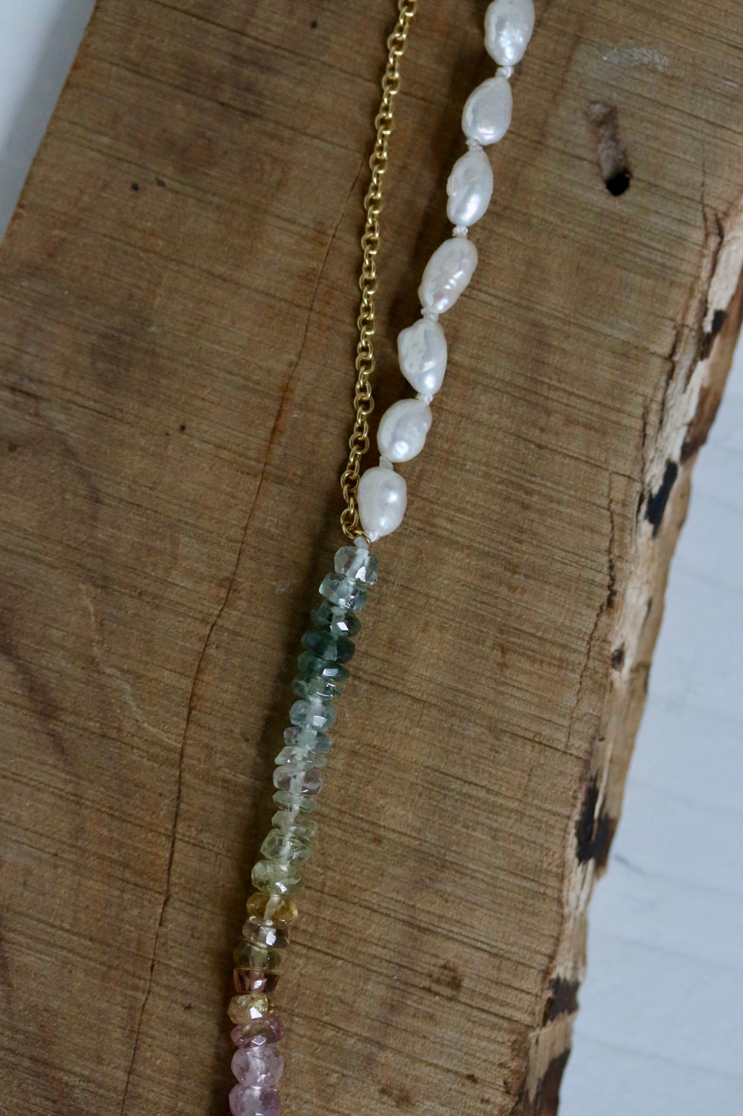 Toermalijn & barok parel armband met kettinkje