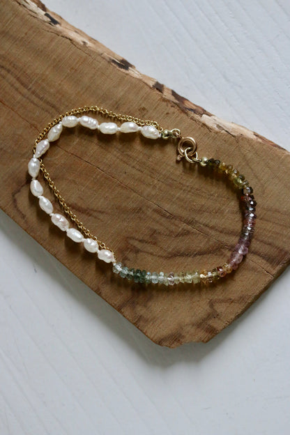 Toermalijn & barok parel armband met kettinkje