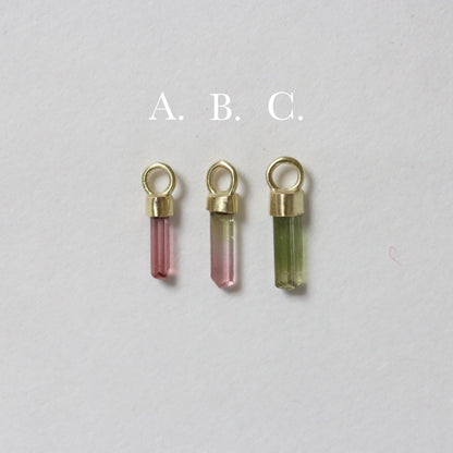 Mini ruwe roze, groen & watermeloen toermalijn charm