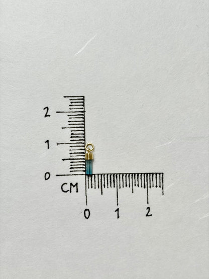 Blauwe toermalijn mini hanger 14k geel goud