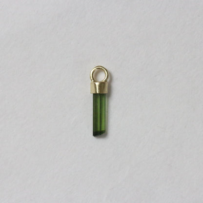 Mini ruwe groene & blauwe toermalijn charm