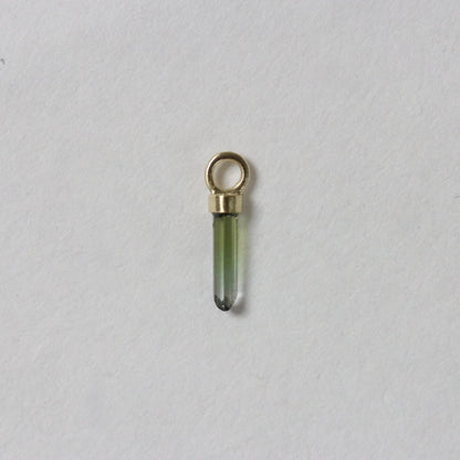 Mini ruwe groene & blauwe toermalijn charm