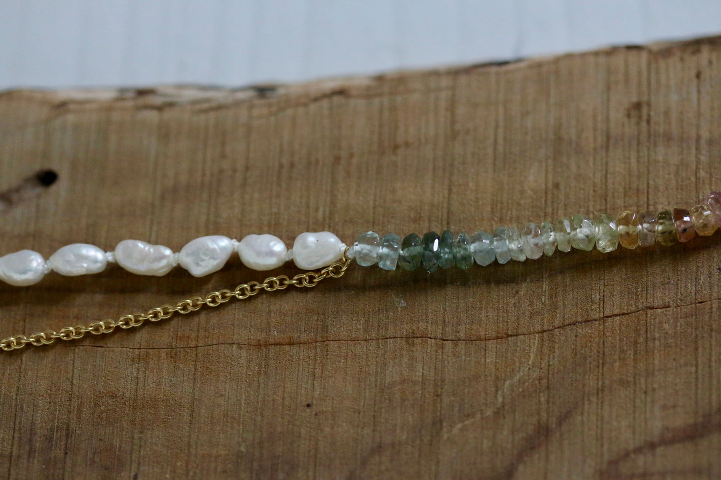 Toermalijn & barok parel armband met kettinkje