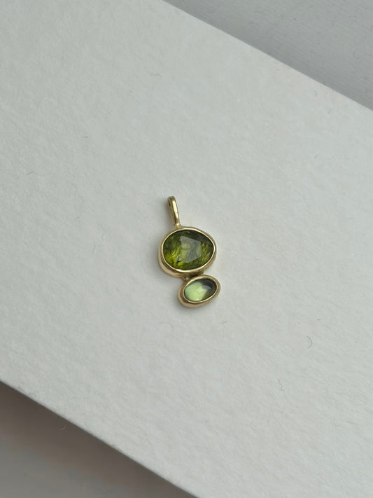 Groene toermalijn & saffier hanger 14k geel goud