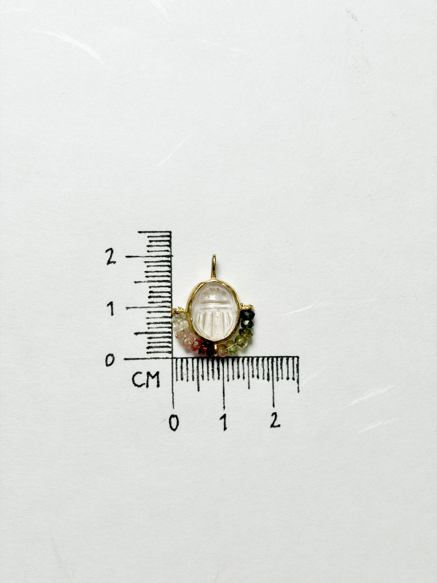 Kwarts scarabee hanger met toermalijntjes