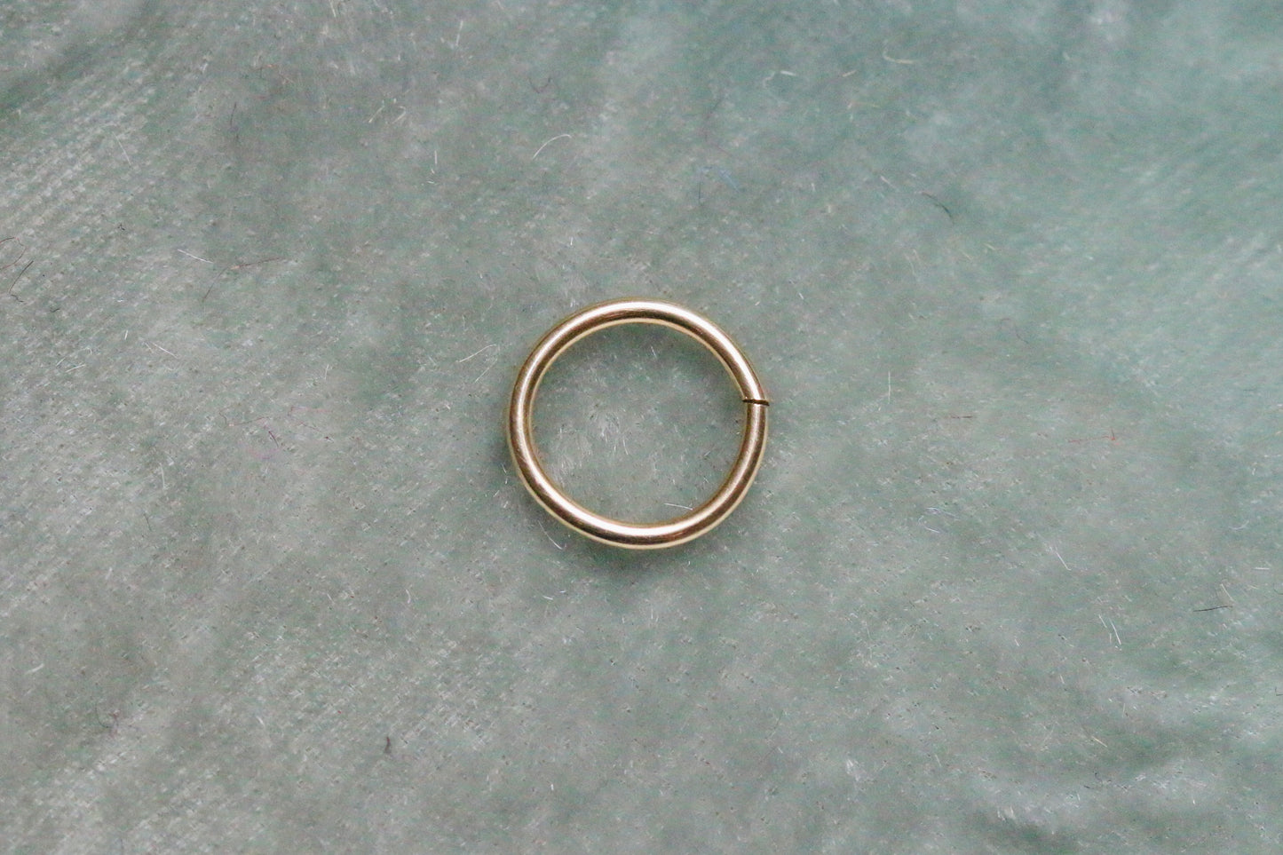 14K GG 1.0mm seamless piercing ring