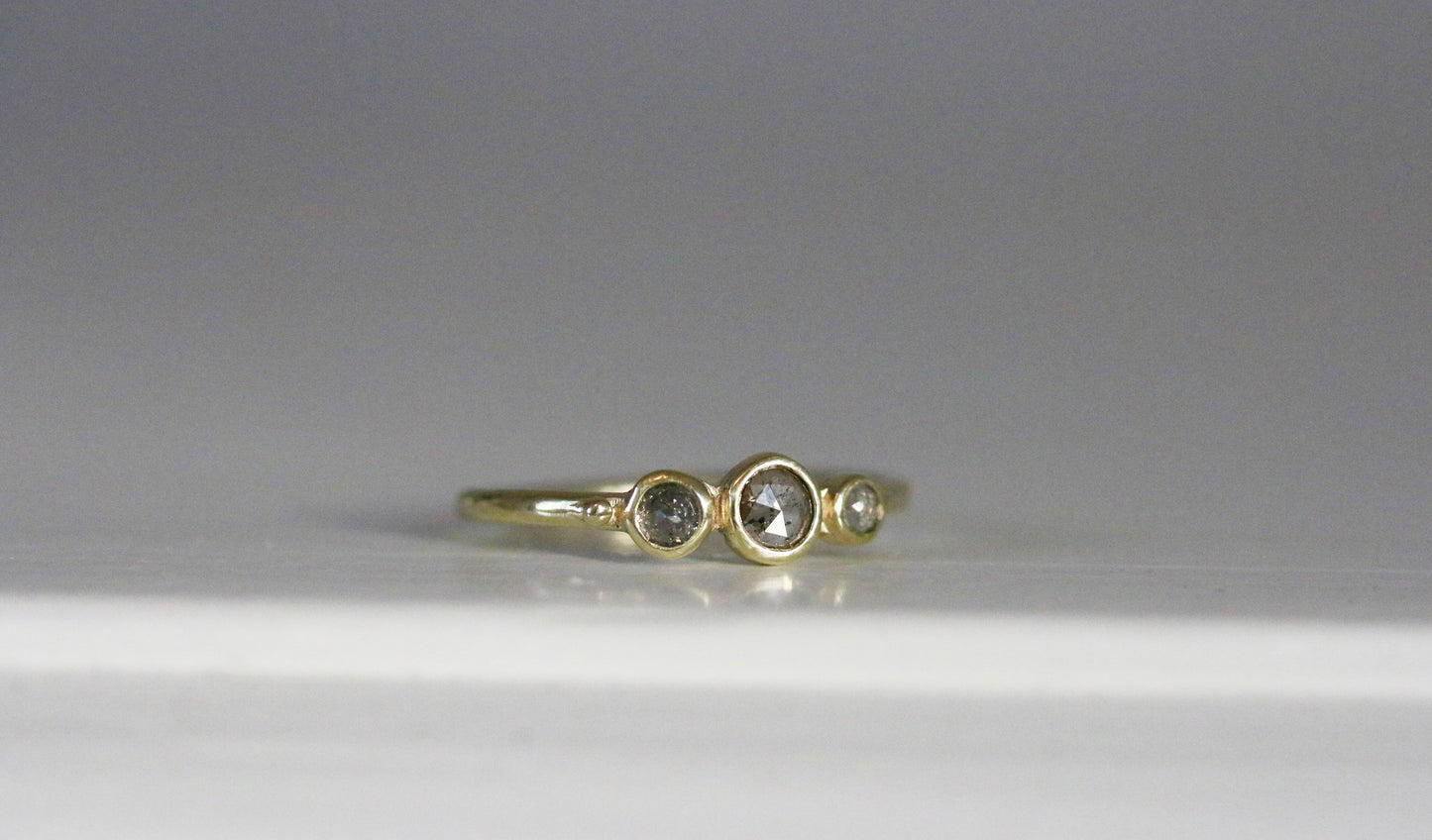 zout & peper diamanten ring