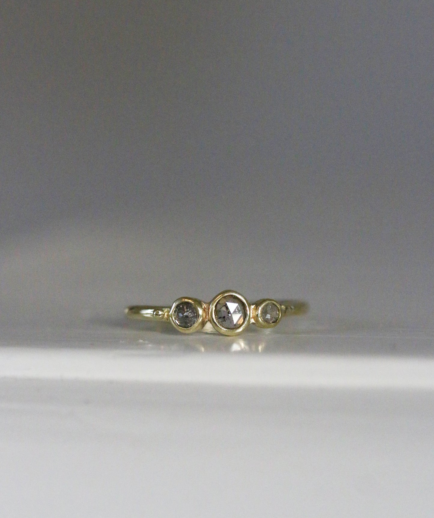 zout & peper diamanten ring