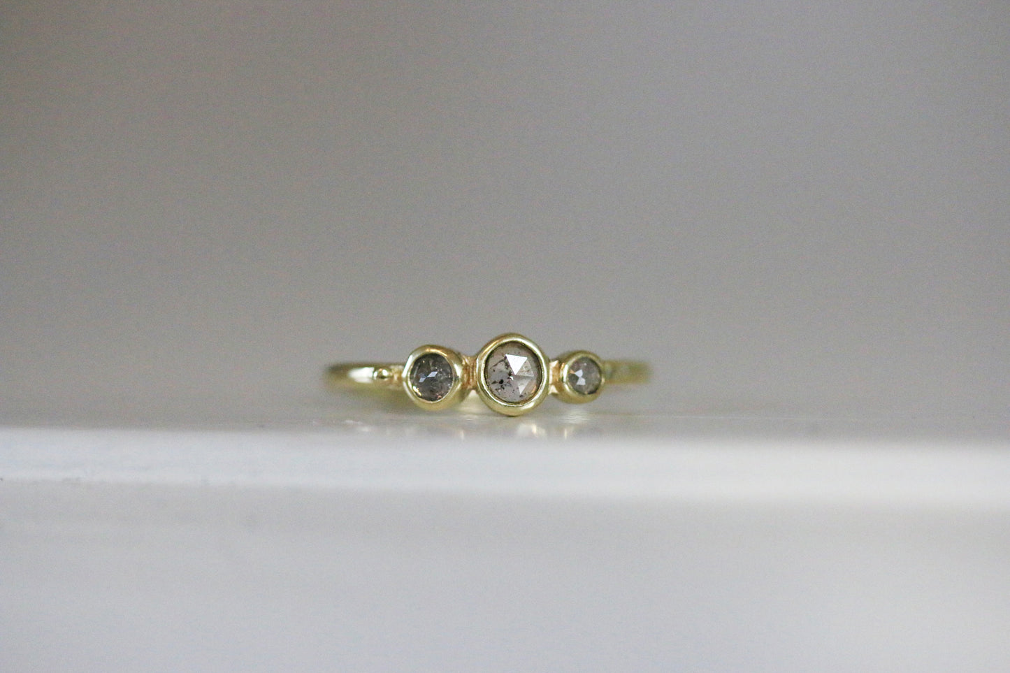 zout & peper diamanten ring