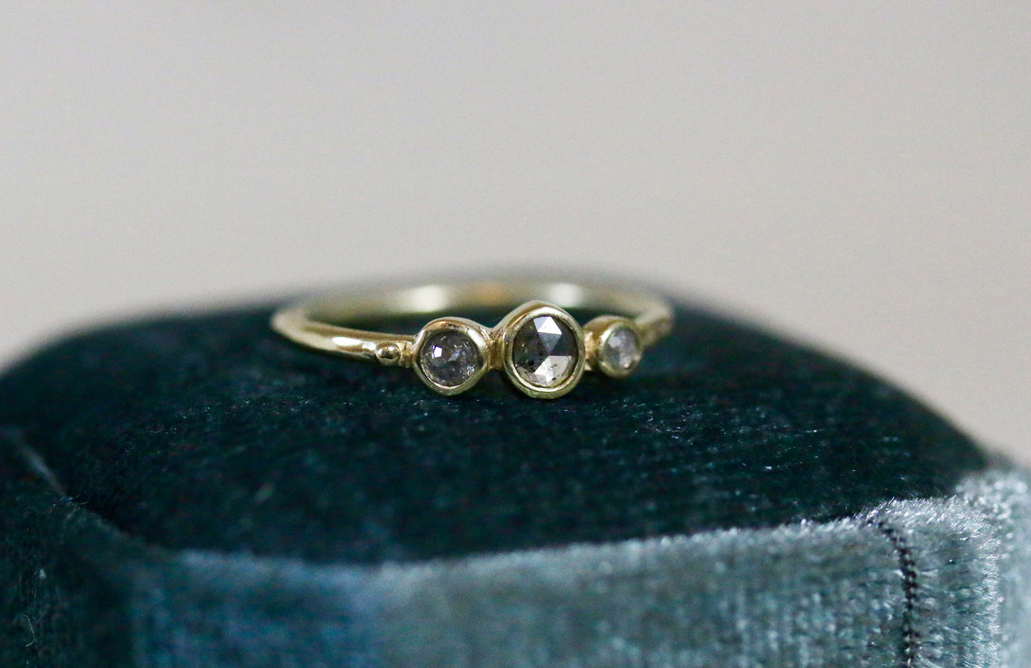 zout & peper diamanten ring