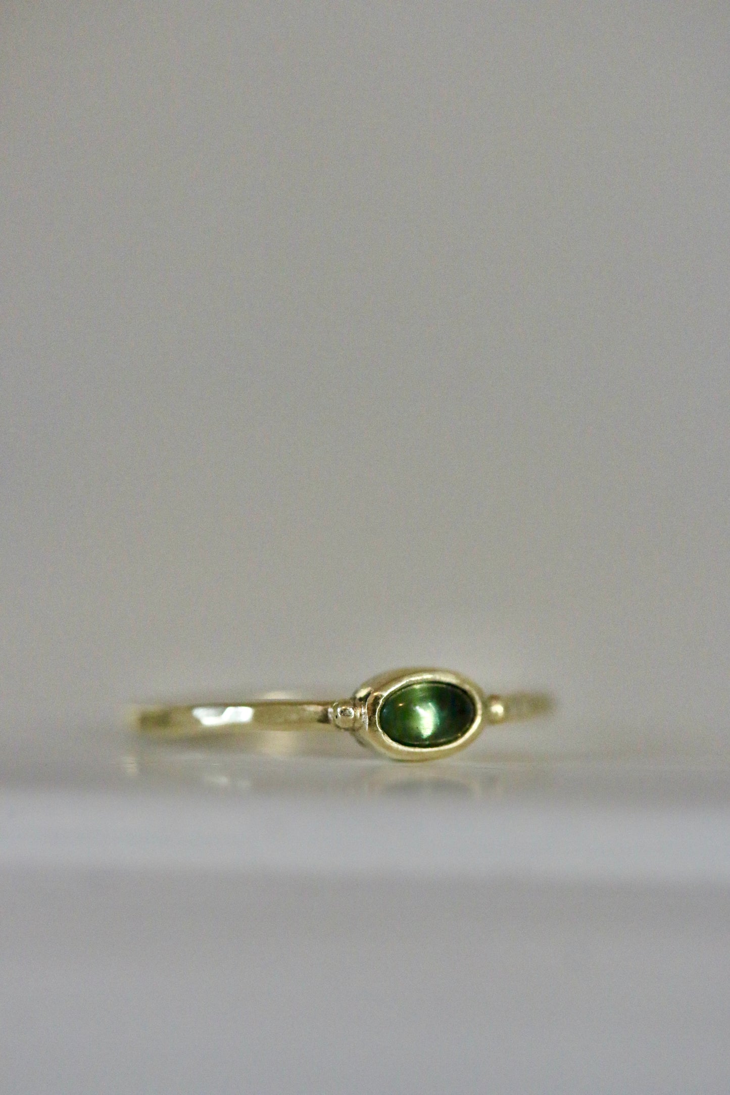 Groene saffier ring