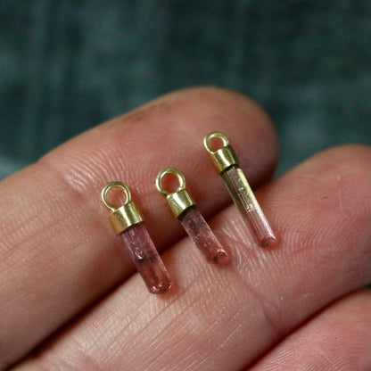 Mini ruwe roze & watermeloen toermalijn charm