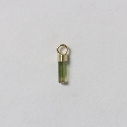 Mini ruwe roze, groen & watermeloen toermalijn charm