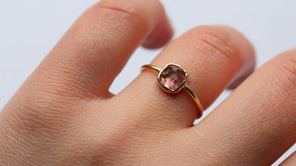 Rubeliet ring