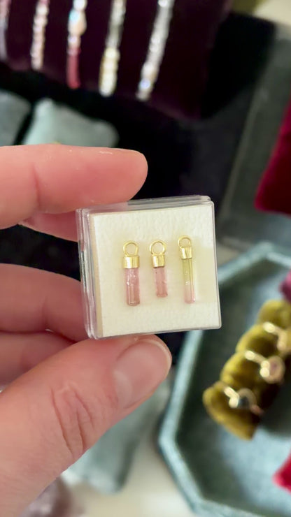 Mini ruwe roze & watermeloen toermalijn charm