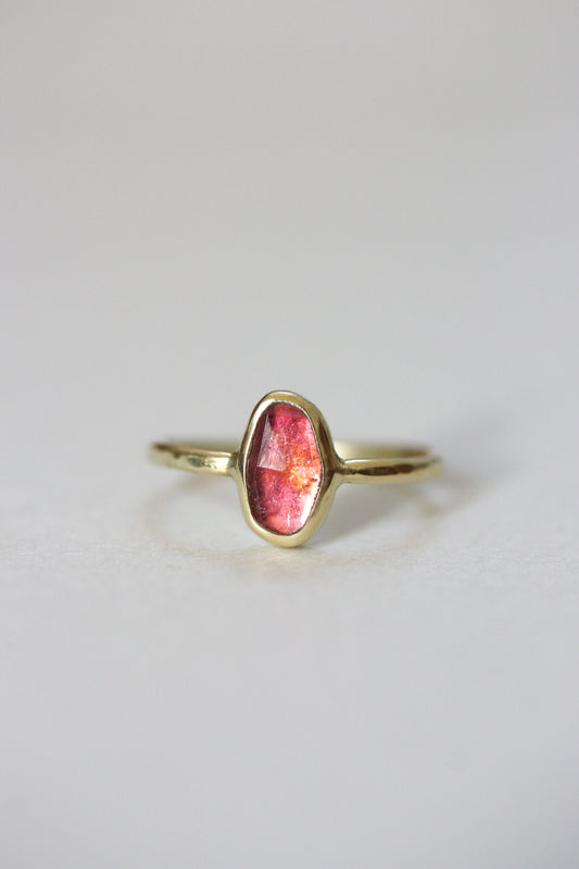 Rubeliet ring